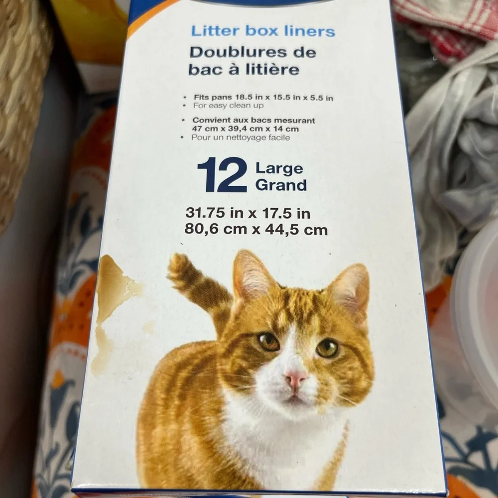 3 new boxes of large cat pan litter liners.